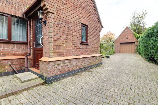 Detached bungalow for sale in Commonside, Crowle