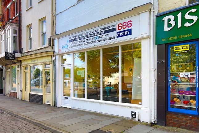 Retail premises to let in Wide Bargate, Boston