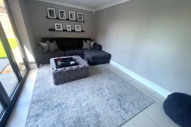 TV Room.Jpg