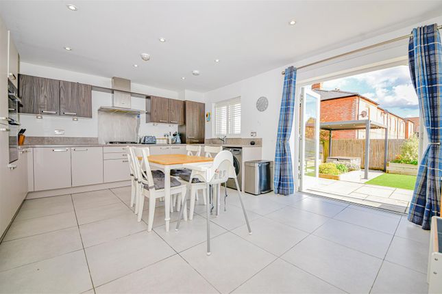Pembers Hill Drive, Eastleigh photo 2