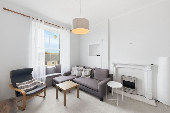 13 (3F1) Dean Park Street, Edinburgh photo 2