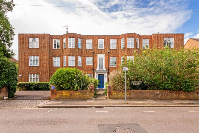 Richmond Road, RAYNES PARK photo 4