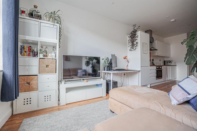 Flat 6, 89, The Exchange, Marlowes, Hemel Hempstead photo 3