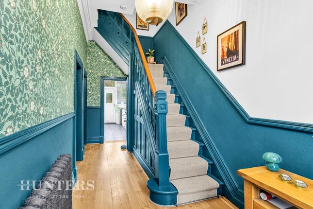 6, Heatherbank, Littleborough photo 2