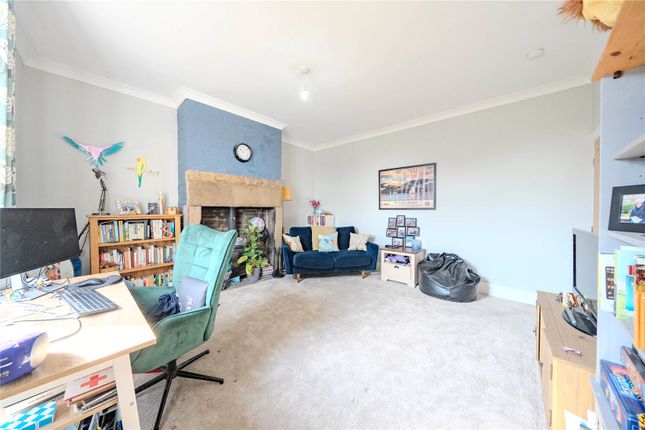 18, Oak Street, West Yorkshire photo 4