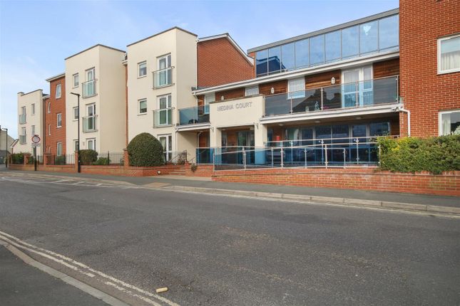 Thumbnail Flat for sale in Medina Court, Old Westminster Lane, Newport, Isle Of Wight