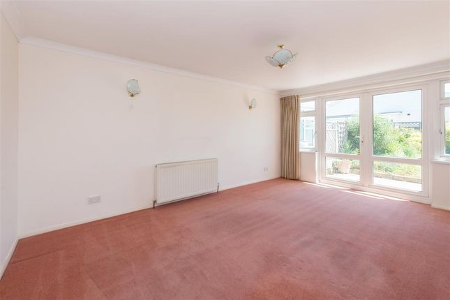 42, Faversham Road, Seasalter photo 2