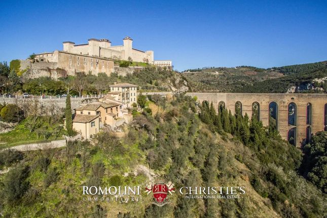Thumbnail Hotel/guest house for sale in Spoleto, 06049, Italy