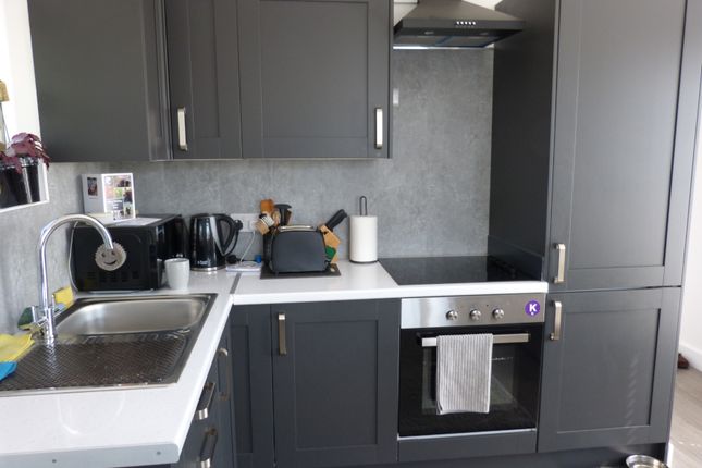 9, Manor Park, Penwithick photo 4