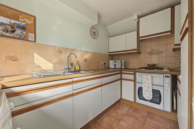 32 Aspen Way, Poole photo 4