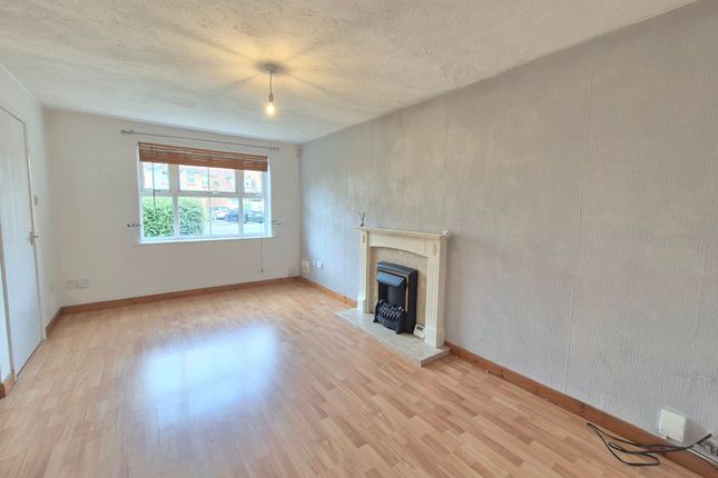 5 Lords Close, Coalville photo 3