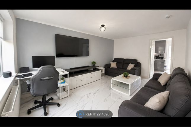 Salisbury Drive, Rochdale photo 4