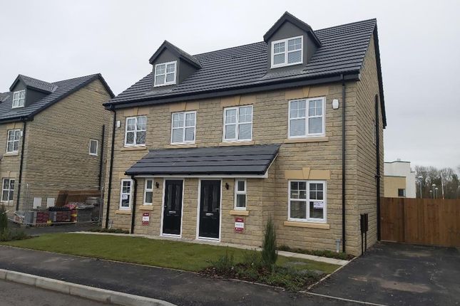 4 bed semi-detached house to rent in Guardians Close, Clitheroe BB7