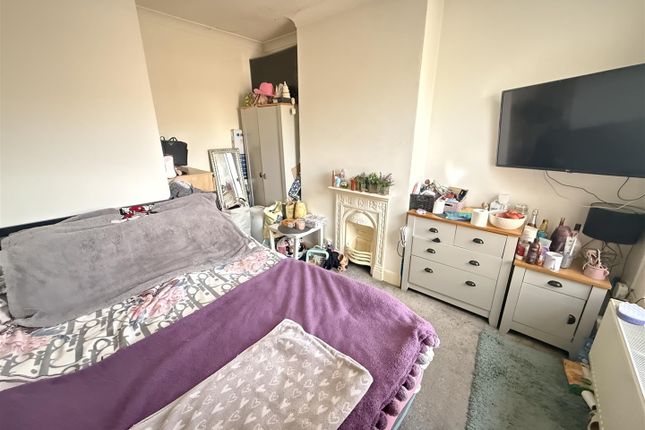 Room 5, 15, Salisbury Road, Wellingborough photo 2