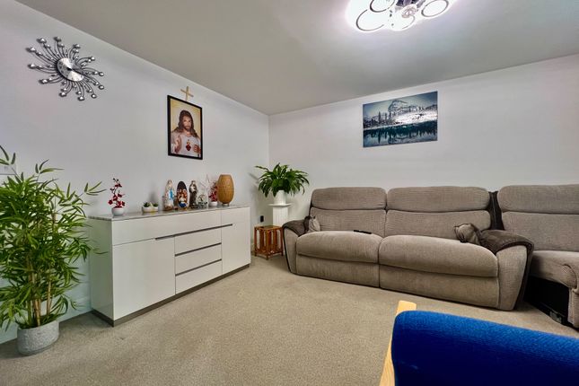 8 Raven Mews, Luton photo 5