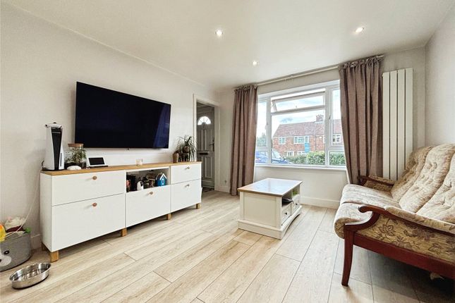 30, Brockley Close, Reading photo 3