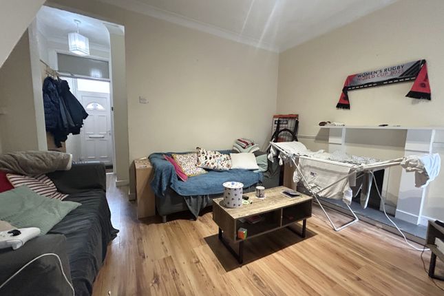 19, Spencer Street, Cardiff photo 2