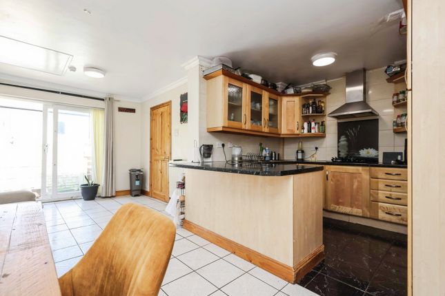 14, Hatcham Road, West Midlands photo 4
