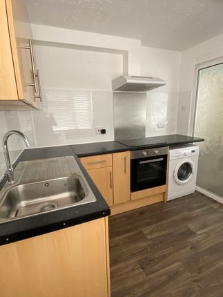 178a, Coulsdon Road, Caterham photo 5