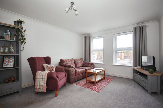 Flat 26, Oakfield House, Binswood Avenue, Leamington Spa photo 2