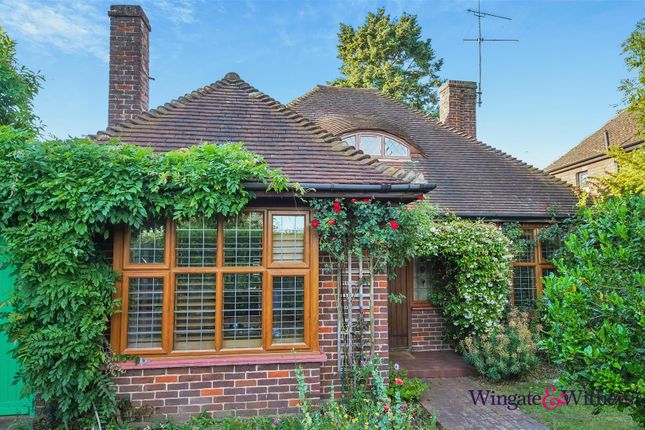 Kerwood, Mill Lane, Byfleet photo 4