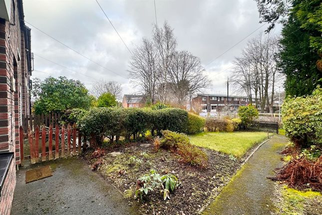 168 Park Lane, Stockport photo 4