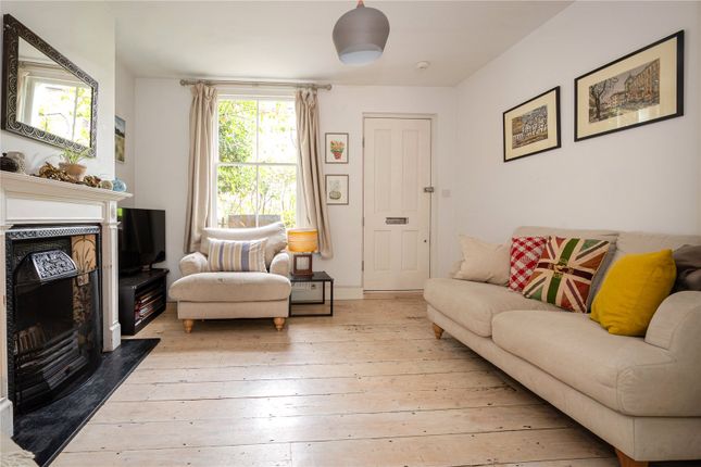 8, Staten Gardens, Twickenham photo 2