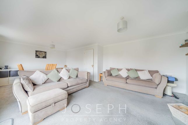 7 Hackneys Corner, Ipswich photo 4