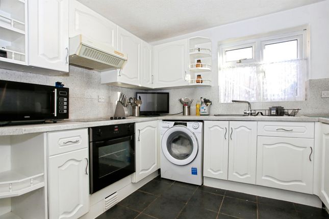151, Uldale Way, Peterborough photo 3