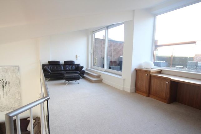 Flat to rent in 49 Yew Tree Road, Allerton, Liverpool
