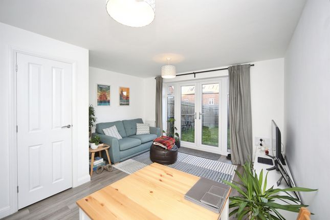 6, Woodhead Road, Warwick photo 2