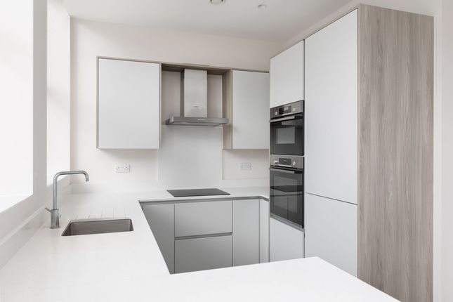 Flat for sale in Broadwater Road, Griffin Place Broadwater Road