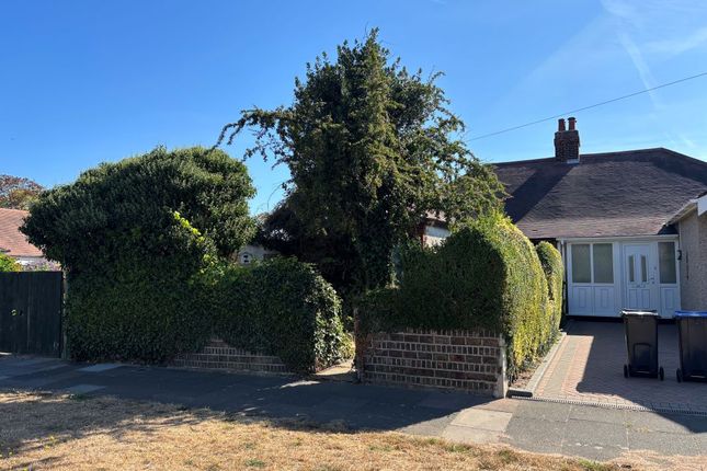 376, Bournemouth Park Road, Southend-on-Sea photo 3