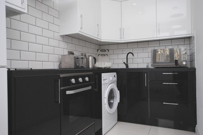 5 Mill House, Windmill Place, Southall photo 4