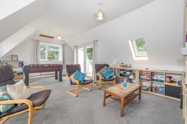 8, Barrow Hill Rise, Ashford photo 2