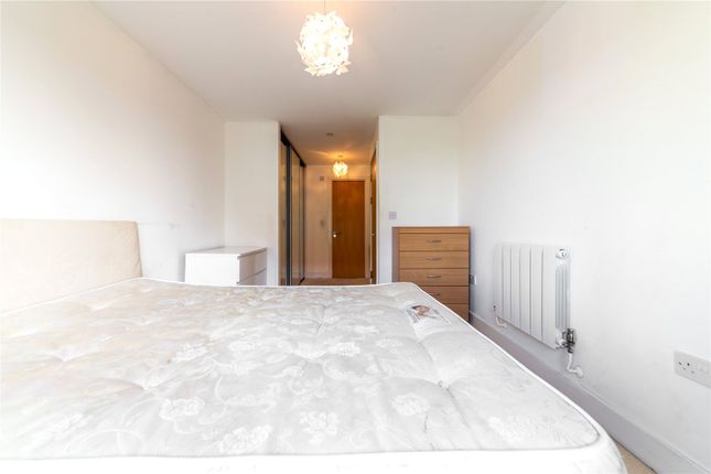 Flat for sale in 41 Millharbour, London