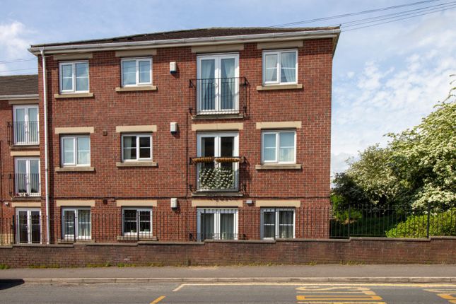 2-bed flat on Apartment 15, 53 Water Royd Lane, Mirfield, £65,000