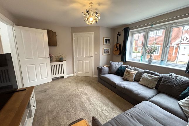 29 Tyler Road, Staplehurst photo 2