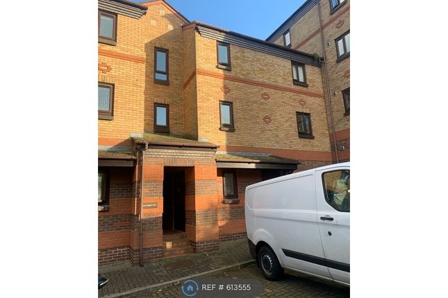Thumbnail Flat to rent in Raphael Court, Redcliffe, Bristol
