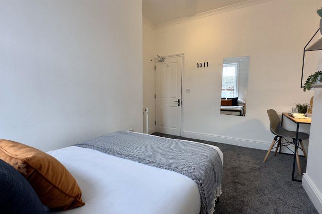 Room 6, 214, West Parade, Lincolnshire photo 2