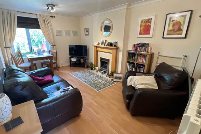 34, Heron Grove, Leeds photo 2