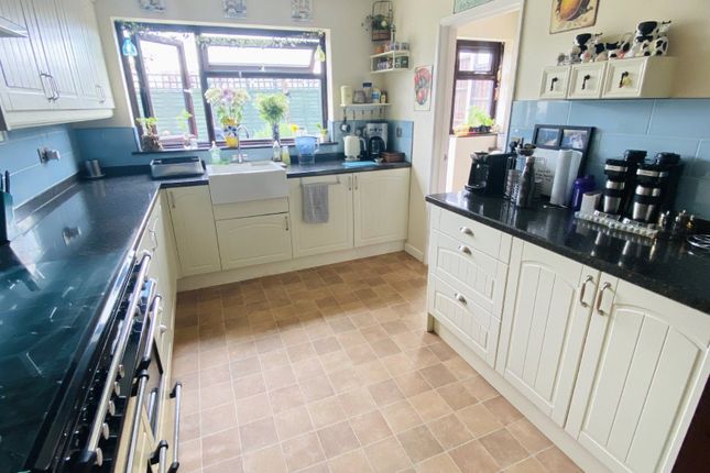 Detached house for sale in Watling Street, Grendon, Atherstone, Warwickshire