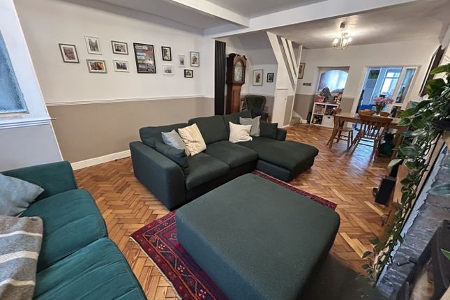 32, John Street, Brecon photo 4