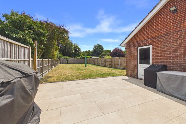 14, Watson Grove, Gloucester photo 3