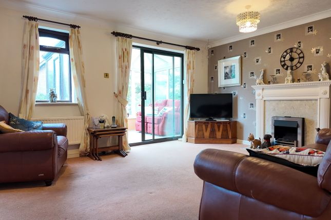 26, Rydon Acres, Newton Abbot photo 3