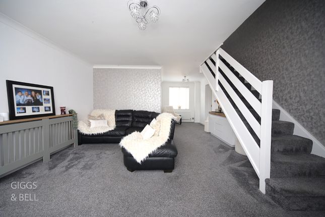 18 Hardwick Green, Luton, Bedfordshire photo 4