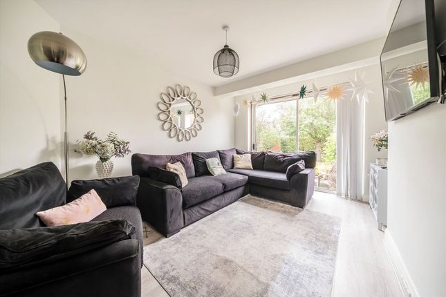 154, Percy Road, Twickenham photo 2