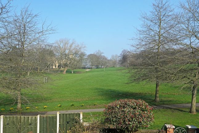 27, Olivers Mount, Sheffield photo 4