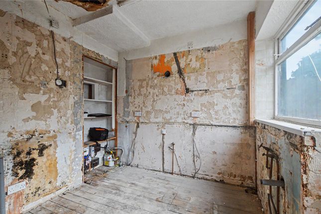 12, Haigh Gardens, Leeds photo 3