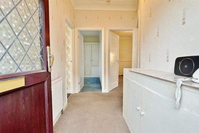 162, Walton Road, Walton-on-the-Naze photo 4